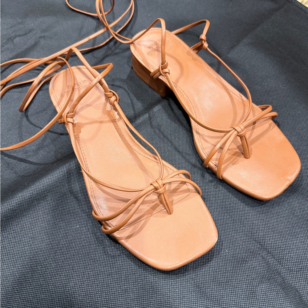 Abercrombie & Fitch Tan Strappy Sandals